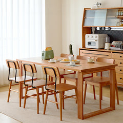 Stunning Natural Cherry Wood Dining Table - Elegant & Durable Furniture Piece fcp-1303