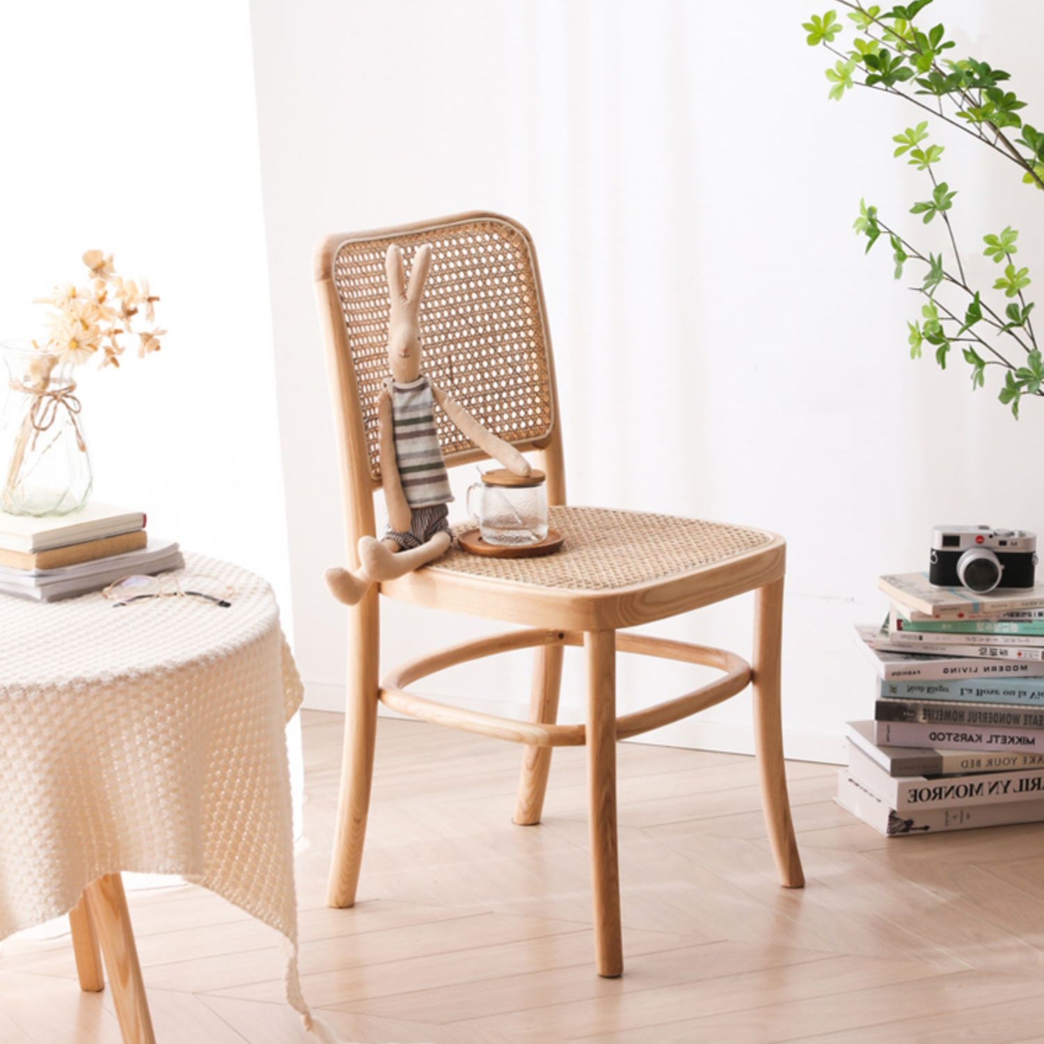 Elegant Natural Ash Wood Chair with Stylish Rattan Detailing fcf-1476