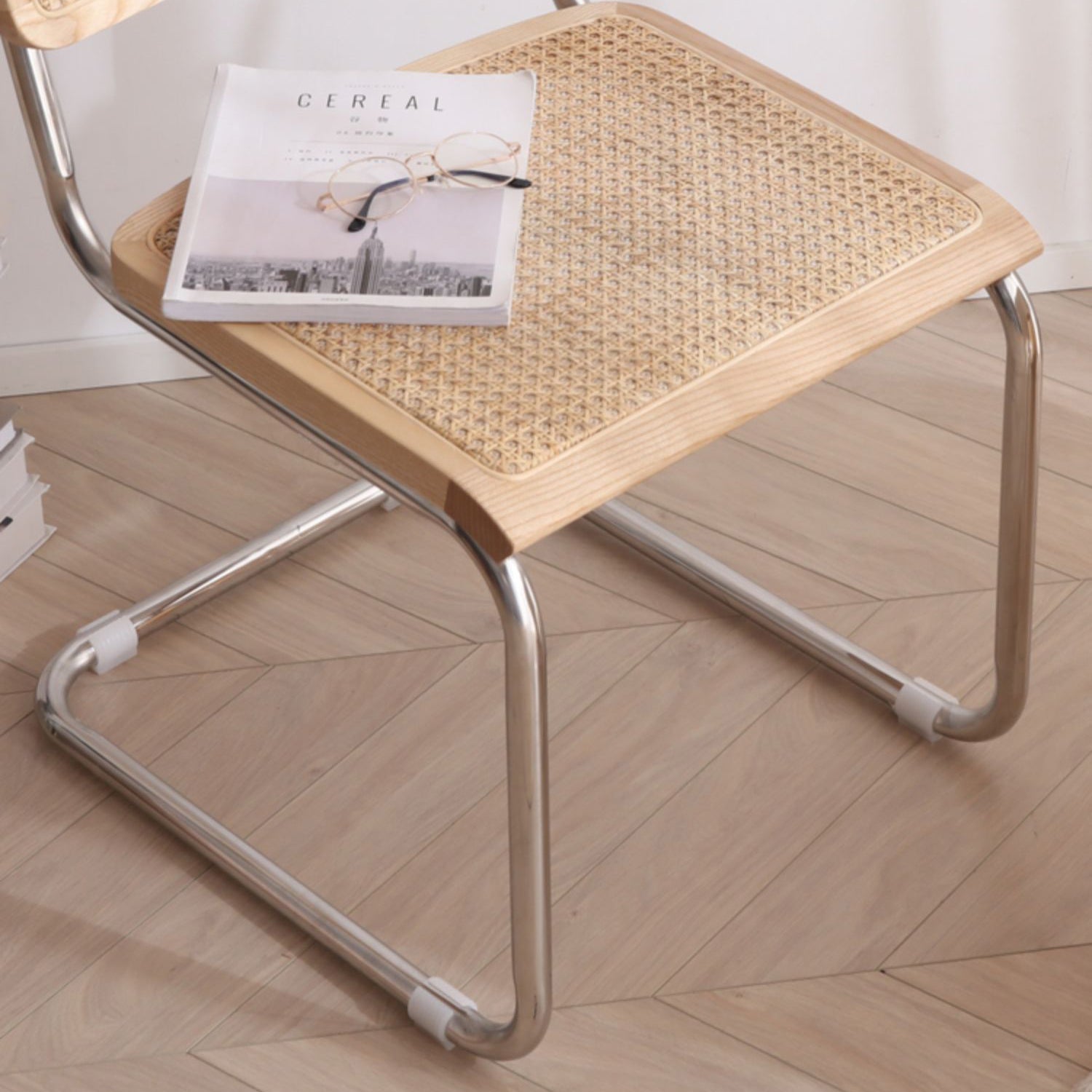 Elegant Natural Wood and Rattan Chair - Perfect Blend of Style & Comfort fcf-1477