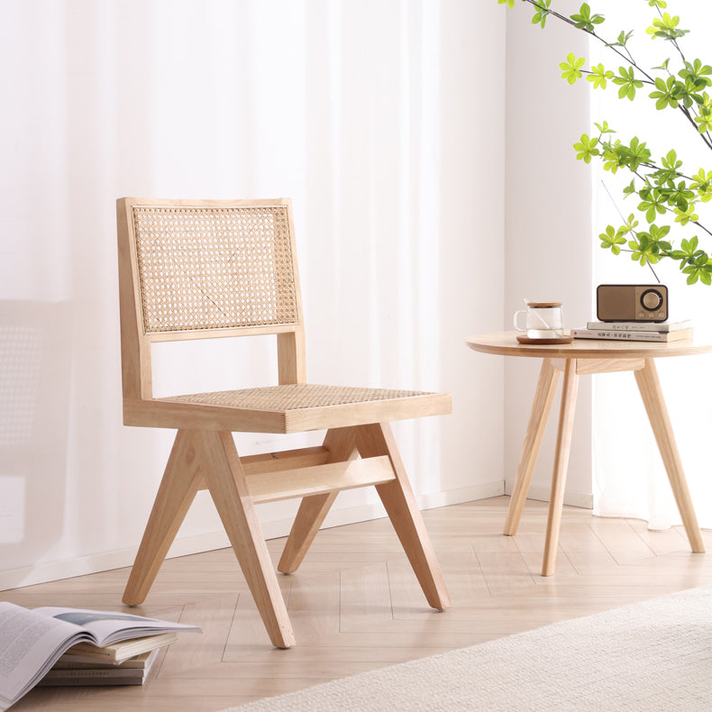 Handcrafted Solid Wood Chair with Natural Rattan Finish fcf-1478