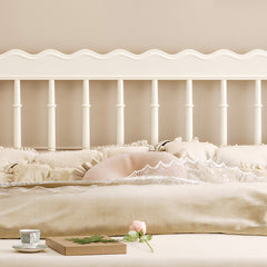 Elegant White and Gold Sleigh Bed - Luxurious Solid Wood Design fcf-285