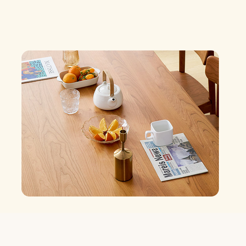 Stunning Natural Cherry Wood Dining Table - Elegant & Durable Furniture Piece fcp-1303