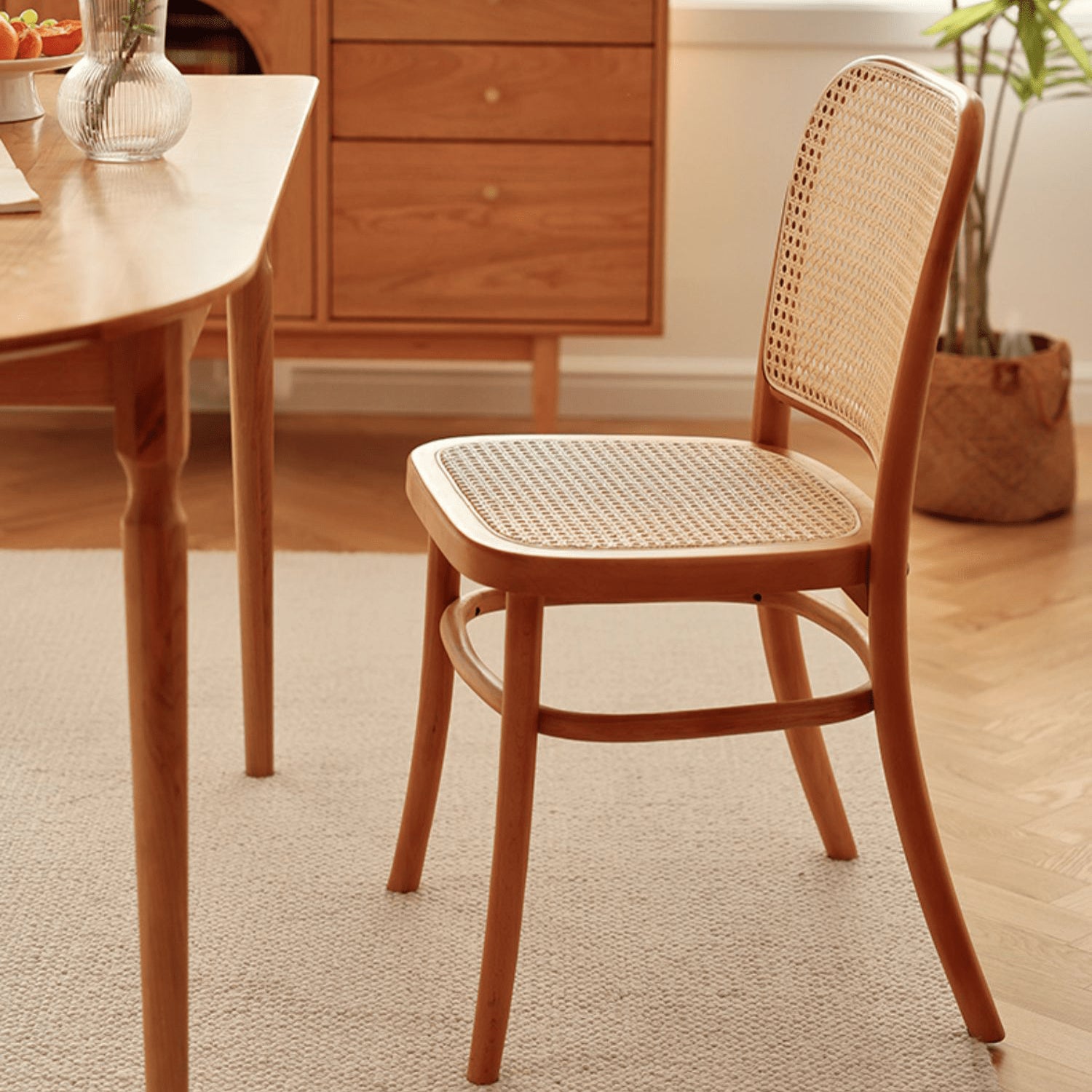Elegant Natural Red Oak & Cherry Wood Chair - Handcrafted Excellence fyg-658