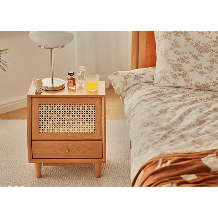 Elegant Cherry Wood Bedside Cupboard with Glass and Rattan Accents fyg-676