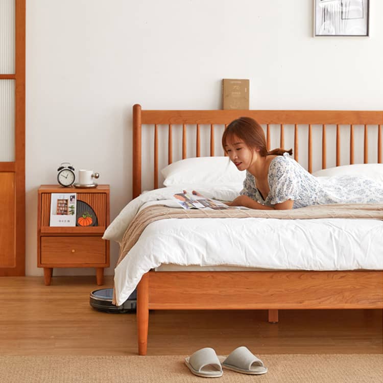 Natural Wood Beds: Elegant Cherry and Classic Pine Options hykmq-776