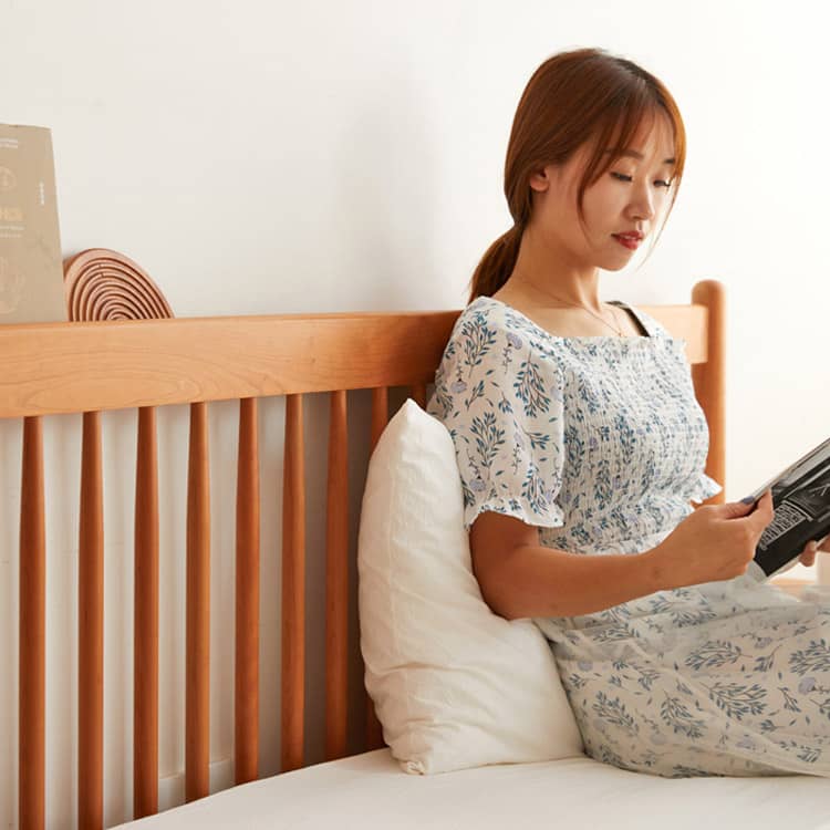 Natural Wood Beds: Elegant Cherry and Classic Pine Options hykmq-776