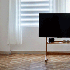 Stylish Natural Wood TV Stand with Carbon Steel Frame - Oak, Cherry, Black Walnut Finishes hykmq-793