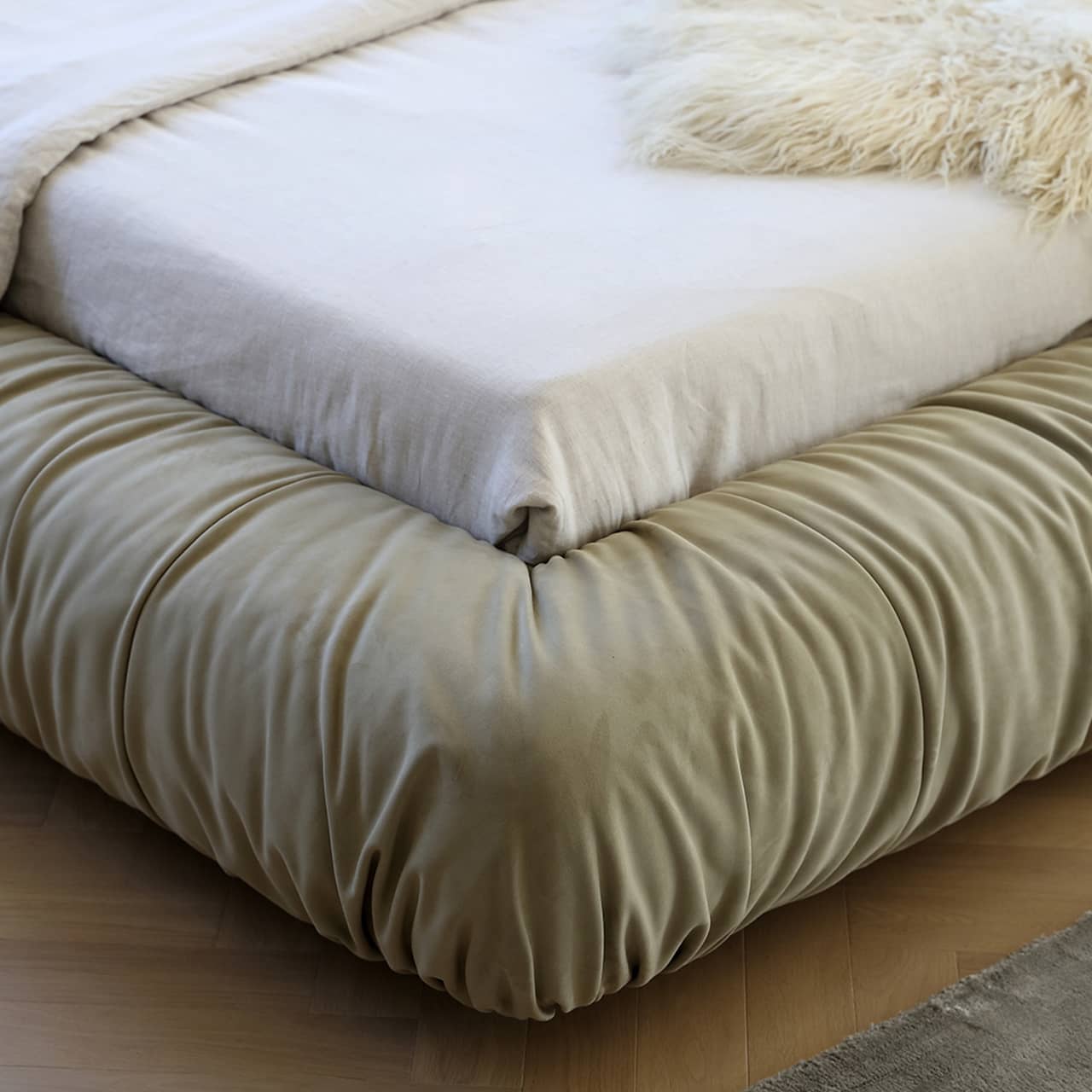 Luxurious Gray Pine Suede Down Bed for Ultimate Comfort my-377