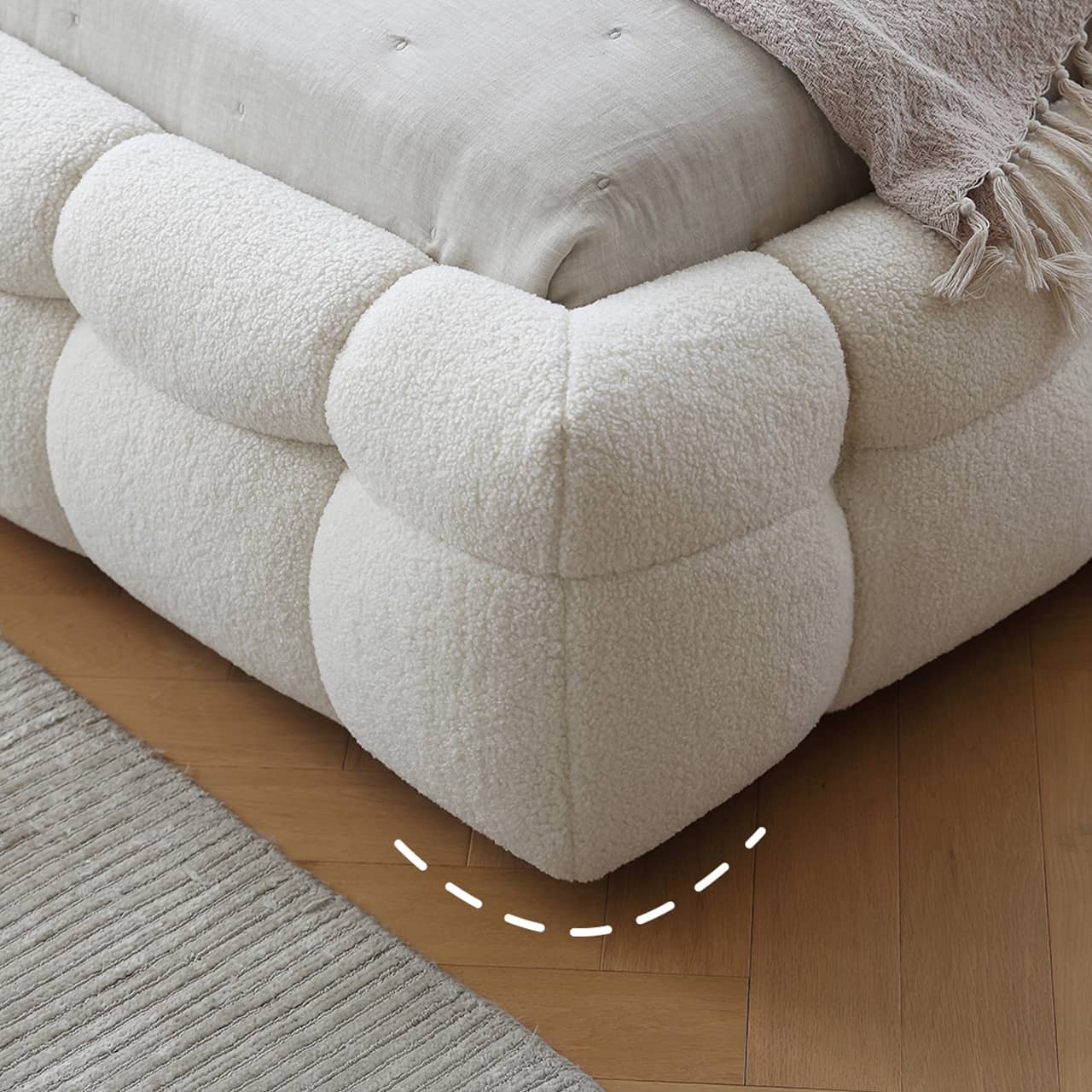 Luxurious White Pine Bed with Faux Lambswool and Silk Floss Comfort my-378
