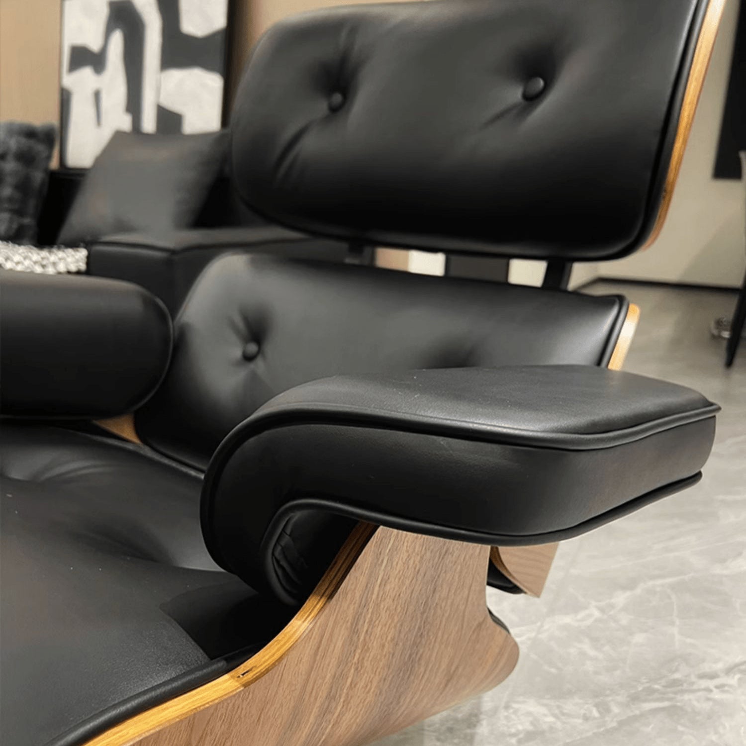 Luxurious Black PU Leather Office Chair – Ergonomic and Stylish Seating yw-203