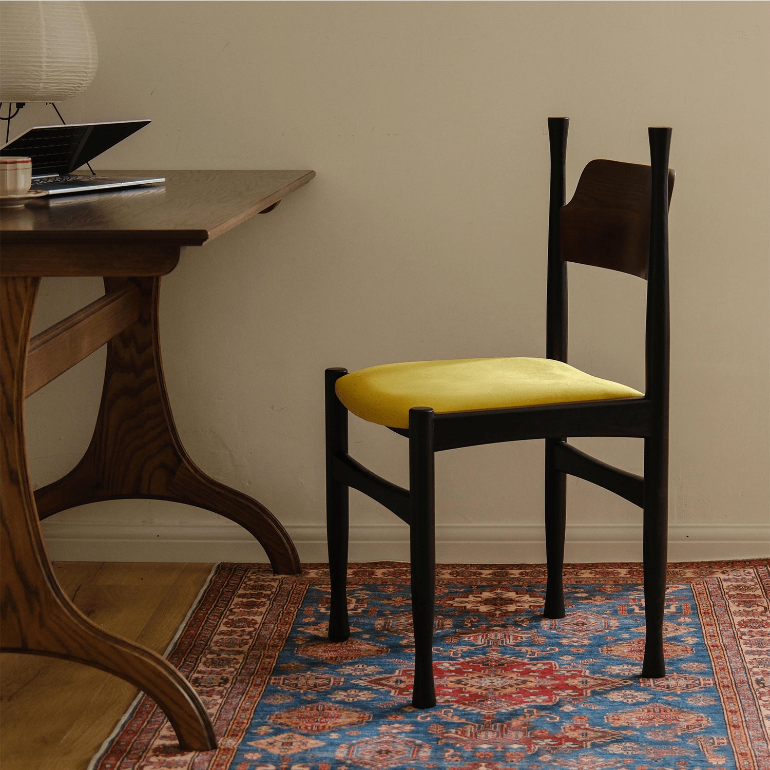 Stylish Ash Wood Chair with Red and Yellow Flannel Upholstery yw-228